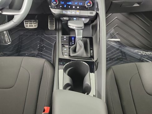 New 2025 Hyundai Elantra SEL image 10