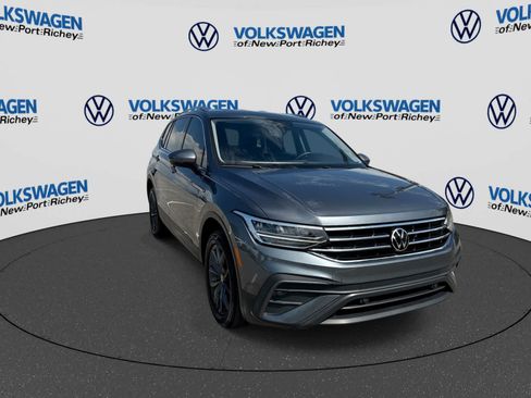 Used 2023 Volkswagen Tiguan SE FWD image 16