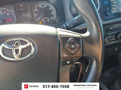 Used 2016 Toyota Tacoma TRD Sport AWD/4WD image 17