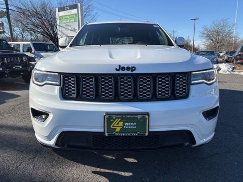 Certified 2022 Jeep Grand Cherokee Laredo X image 2