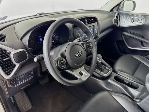 Used 2020 Kia Soul S image 8