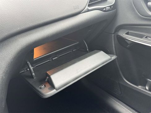 Used 2019 Jeep Cherokee Latitude Plus image 30