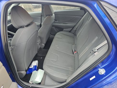 Used 2024 Hyundai Elantra SEL image 8