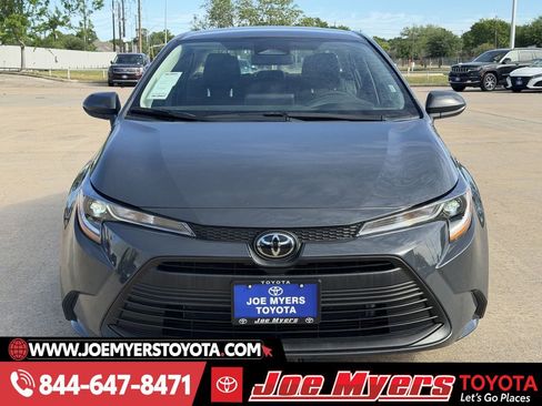 Used 2026 Toyota Corolla LE image 3