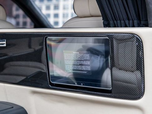 Used 2009 Maybach 62 S RWD image 74