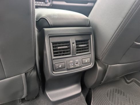 Certified 2026 Subaru Outback Touring AWD/4WD image 18