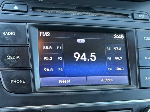 Used 2018 Hyundai Santa Fe Sport FWD image 18