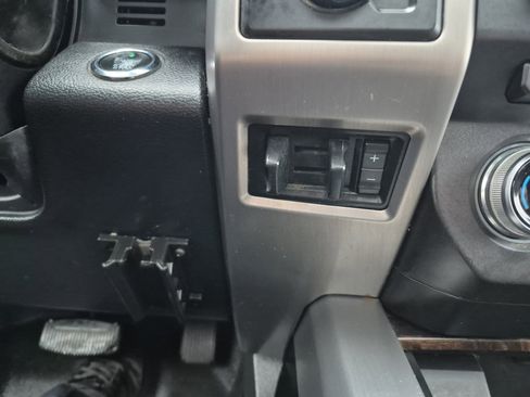 Used 2017 Ford F350 Platinum image 31