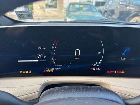 Used 2024 Cadillac XT4 Luxury w/ Cold Weather Package FWD image 11