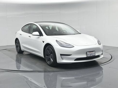 Used 2022 Tesla Model 3 Long Range AWD/4WD image 52
