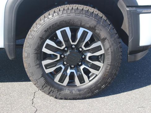 New 2026 GMC Sierra 2500 Denali Ultimate image 9