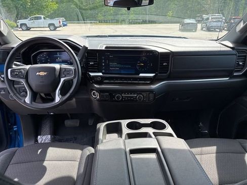 Used 2024 Chevrolet Silverado 1500 LT w/ Z71 Off-Road Package AWD/4WD image 23