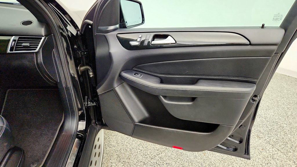 Used 2019 Mercedes-Benz GLE 400 4MATIC w/ Premium 1 Package image 25