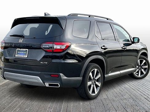 Used 2023 Honda Pilot Elite image 9
