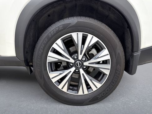 Used 2023 Nissan Rogue SV w/ SV Premium B Package AWD/4WD image 26