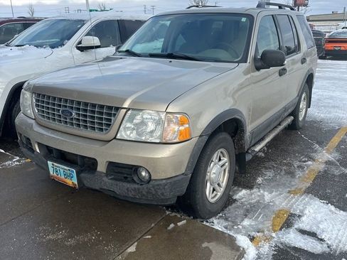 Used 2003 Ford Explorer XLT image 4