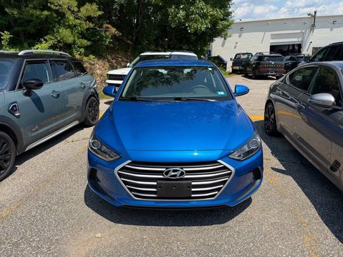 Used 2017 Hyundai Elantra SE FWD image 6