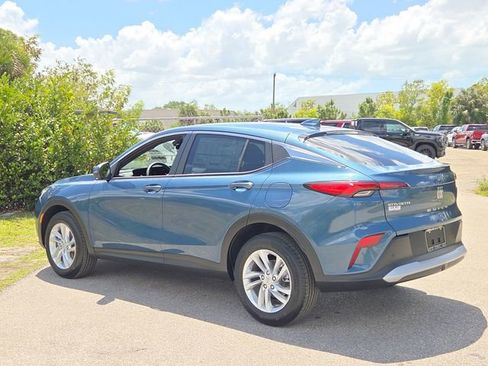 New 2026 Buick Envista Preferred w/ Advanced Safety Package FWD image 3