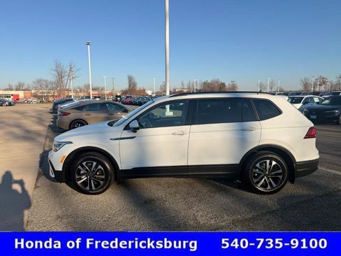 Used 2023 Volkswagen Tiguan S image 3
