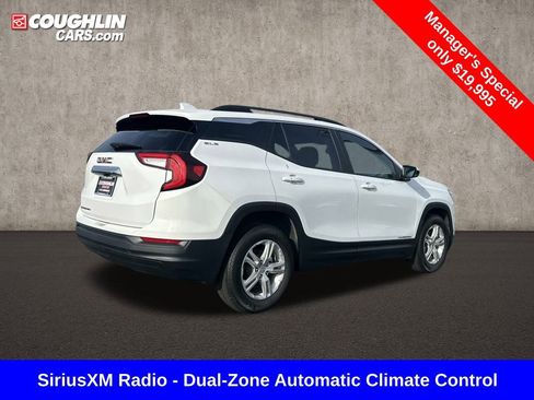 Used 2023 GMC Terrain SLE w/ Driver Convenience Package image 7