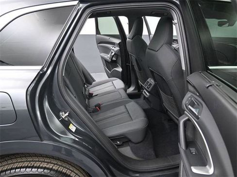 Certified 2025 Audi Q5 Premium w/ Convenience Package image 33