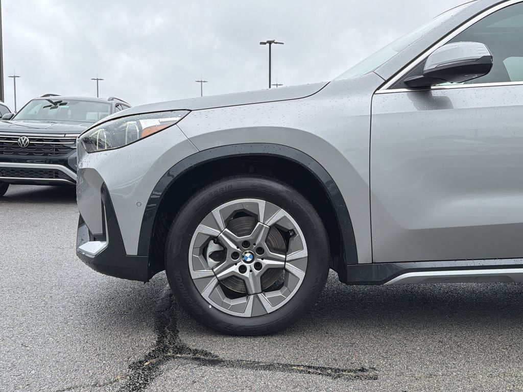 Used 2025 BMW X1 xDrive28i AWD/4WD image 9