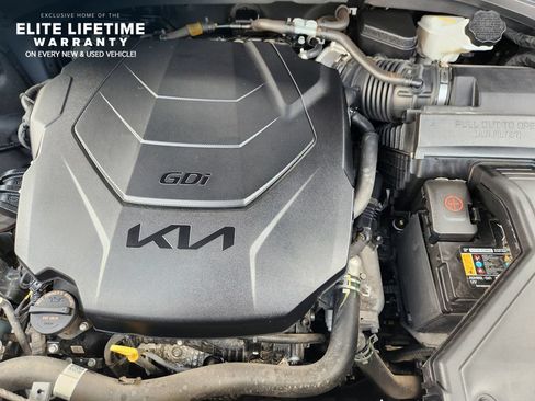 Used 2024 Kia Telluride SX w/ Towing Package FWD image 31