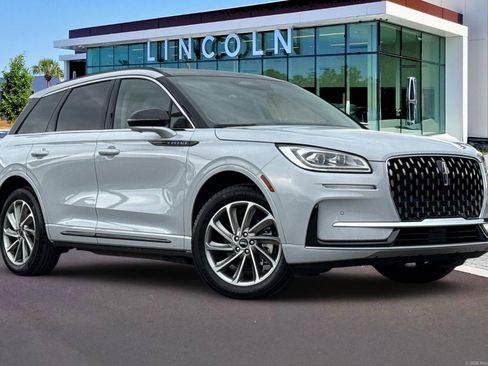 Used 2025 Lincoln Corsair Grand Touring w/ Equipment Group 301A image 2