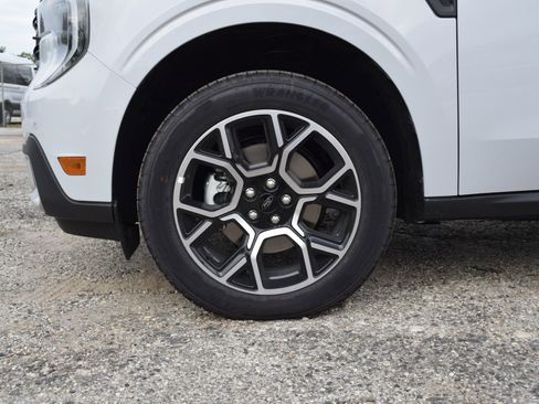 New 2025 Ford Maverick Lariat image 25