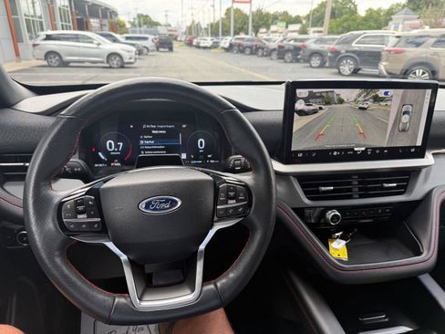 Used 2025 Ford Explorer ST-Line AWD/4WD image 45