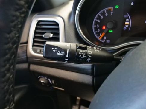 Used 2021 Jeep Grand Cherokee Laredo X image 28