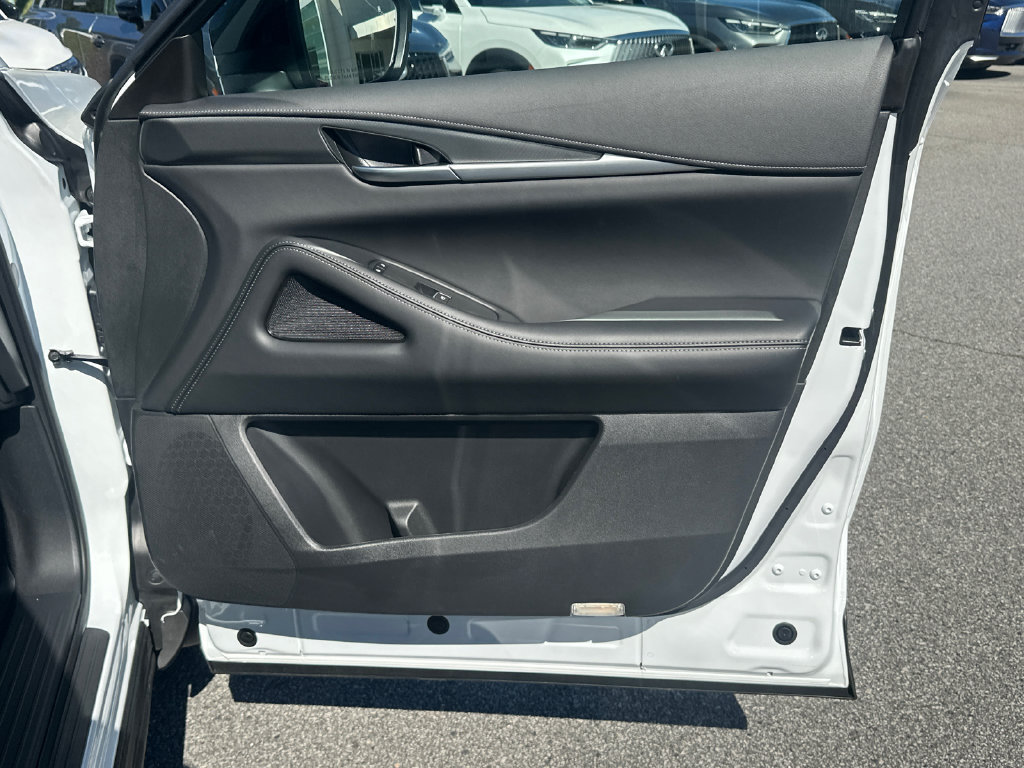 Certified 2026 INFINITI QX60 Pure w/ Cargo Package FWD image 12
