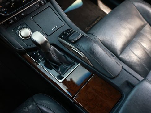 Used 2016 Lexus ES 350 w/ Luxury Package w/Wood Trim FWD image 41