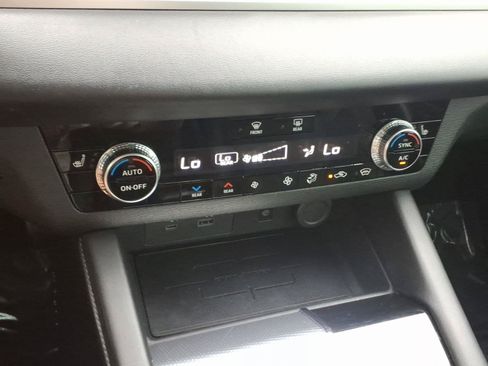 Used 2022 Mitsubishi Outlander SEL AWD/4WD image 19