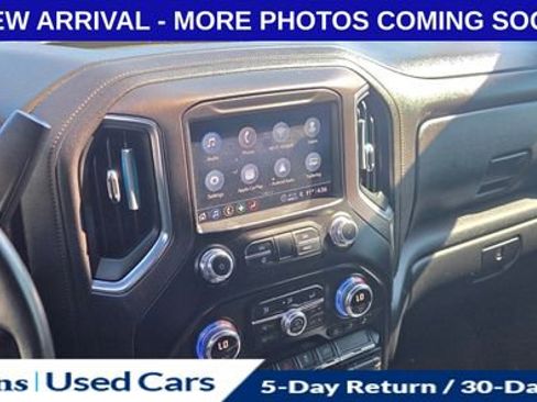 Used 2021 GMC Sierra 2500 AT4 w/ Snow Plow Prep/Camper Package AWD/4WD image 17