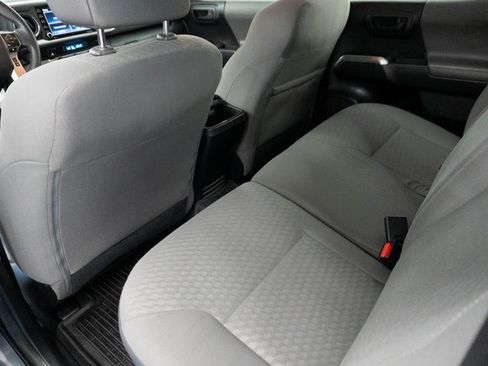 Used 2022 Toyota Tacoma SR5 w/ Technology Package image 18