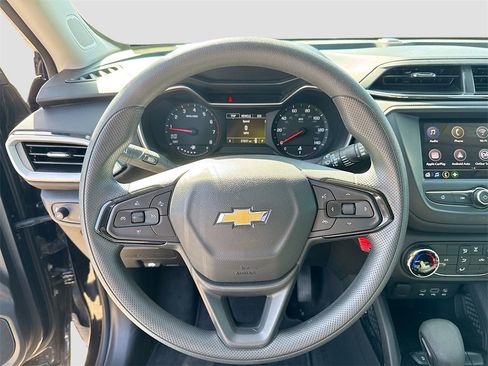 Used 2023 Chevrolet TrailBlazer LS image 13