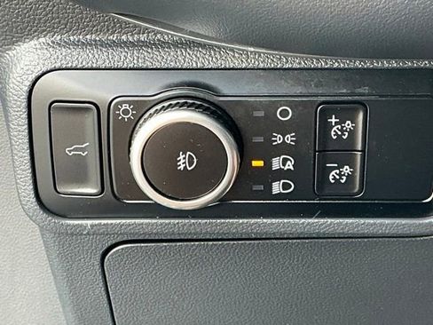 Used 2025 Ford Explorer ST AWD/4WD image 38
