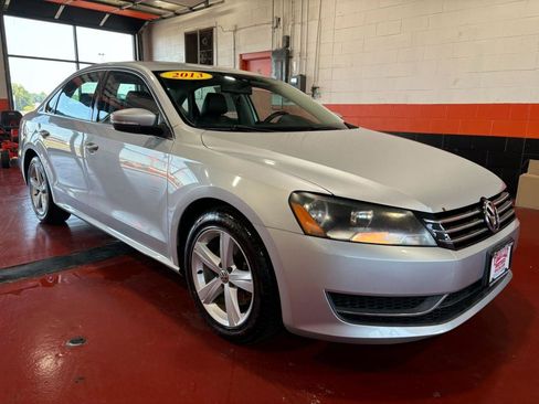 Used 2013 Volkswagen Passat 2.5 SE image 4