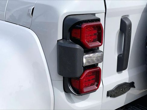 New 2026 Ford Bronco Raptor w/ Interior Carbon Fiber Pack AWD/4WD image 14