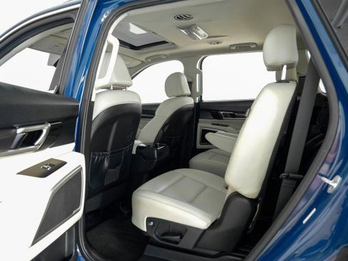 Used 2023 Kia Telluride S w/ S Sunroof Package FWD image 47