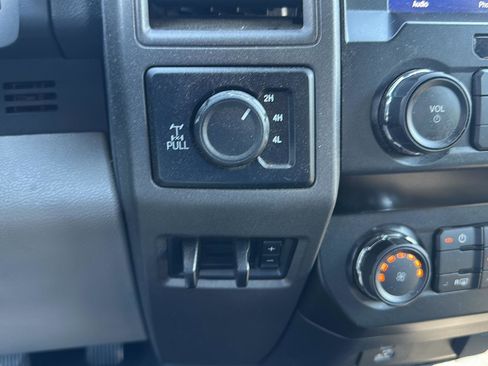 Used 2022 Ford F250 XL w/ STX Appearance Package AWD/4WD image 19