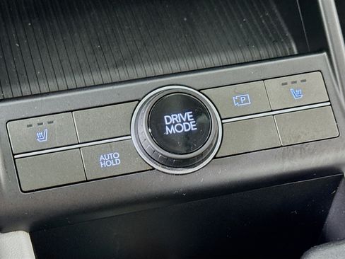 Used 2024 Hyundai Kona SEL FWD image 4