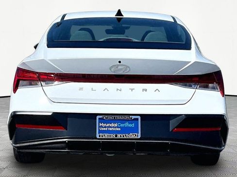 Certified 2025 Hyundai Elantra SEL FWD image 4