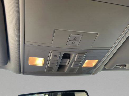 Used 2018 Volkswagen Atlas Launch Edition image 36