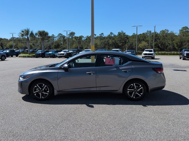 Used 2025 Nissan Sentra SV FWD image 8
