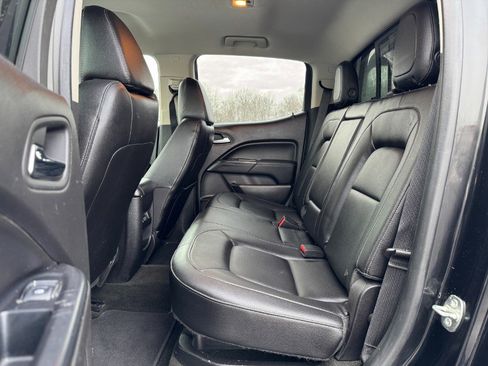 Used 2017 GMC Canyon SLT image 16