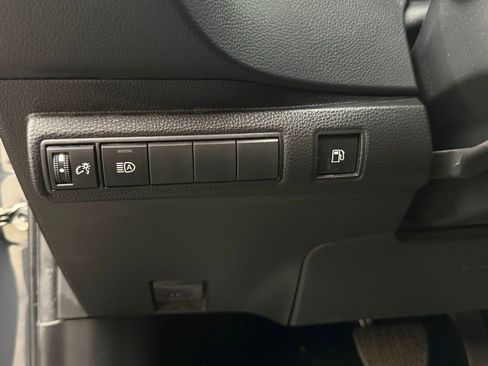 Used 2023 Toyota Corolla LE image 26