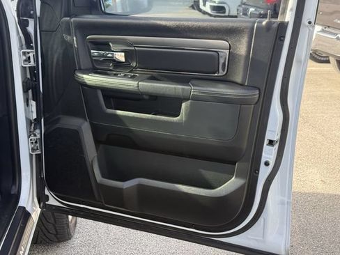 Used 2016 RAM 1500 Sport RWD image 33