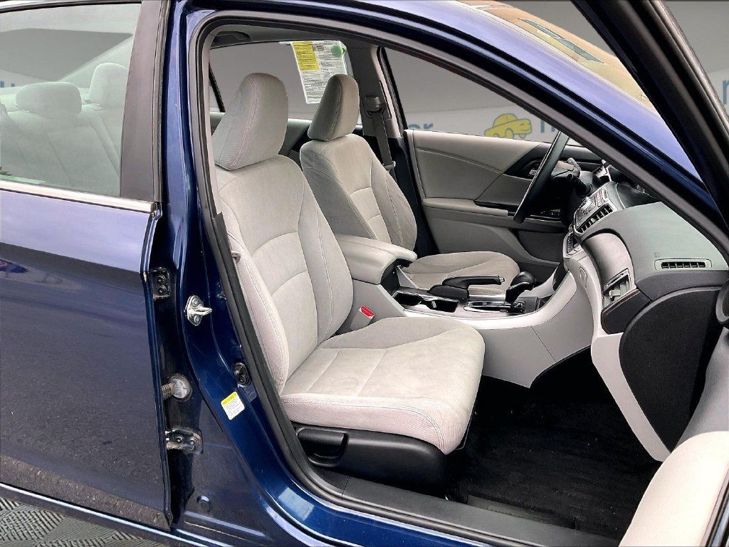 Used 2015 Honda Accord EX image 11